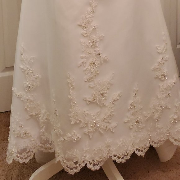 FOREVER YOURS BEADED WEDDING DRESS | SIZE 10 - Picture 2 of 9